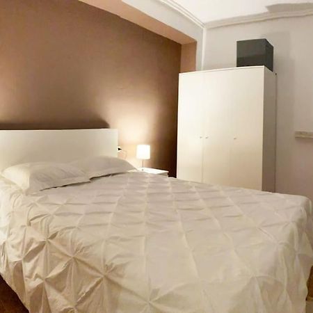Rooms In Spacious Beach Flat In Valencia Exterior foto